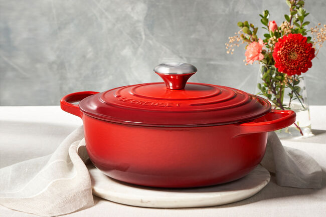 Cast Iron Signature Sauteuse image number 1